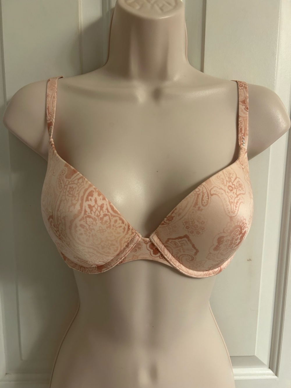 Victoria's Secret Demi Uplift Peach Paisley Underwire Bra